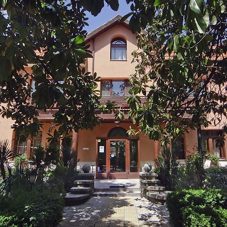 Anita House Hotel Perushtitsa Ngoại thất bức ảnh