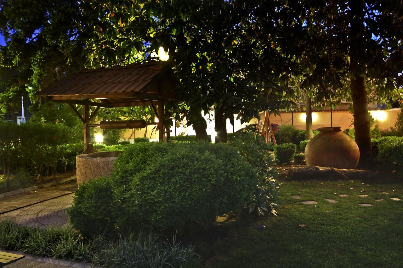 Anita House Hotel Perushtitsa Ngoại thất bức ảnh